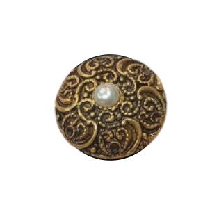 Botón dorado con filigrana y perla engastada en el centro